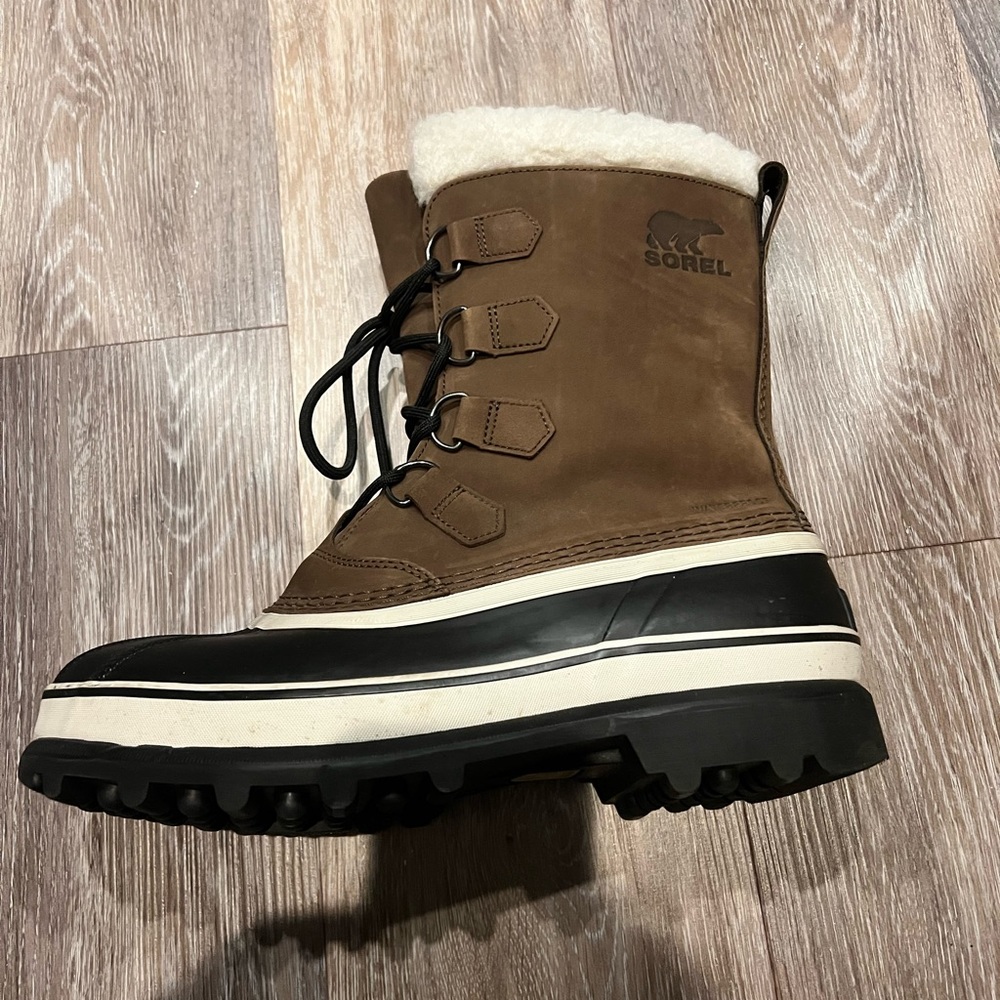 Sorel mens boots size 10 worn once